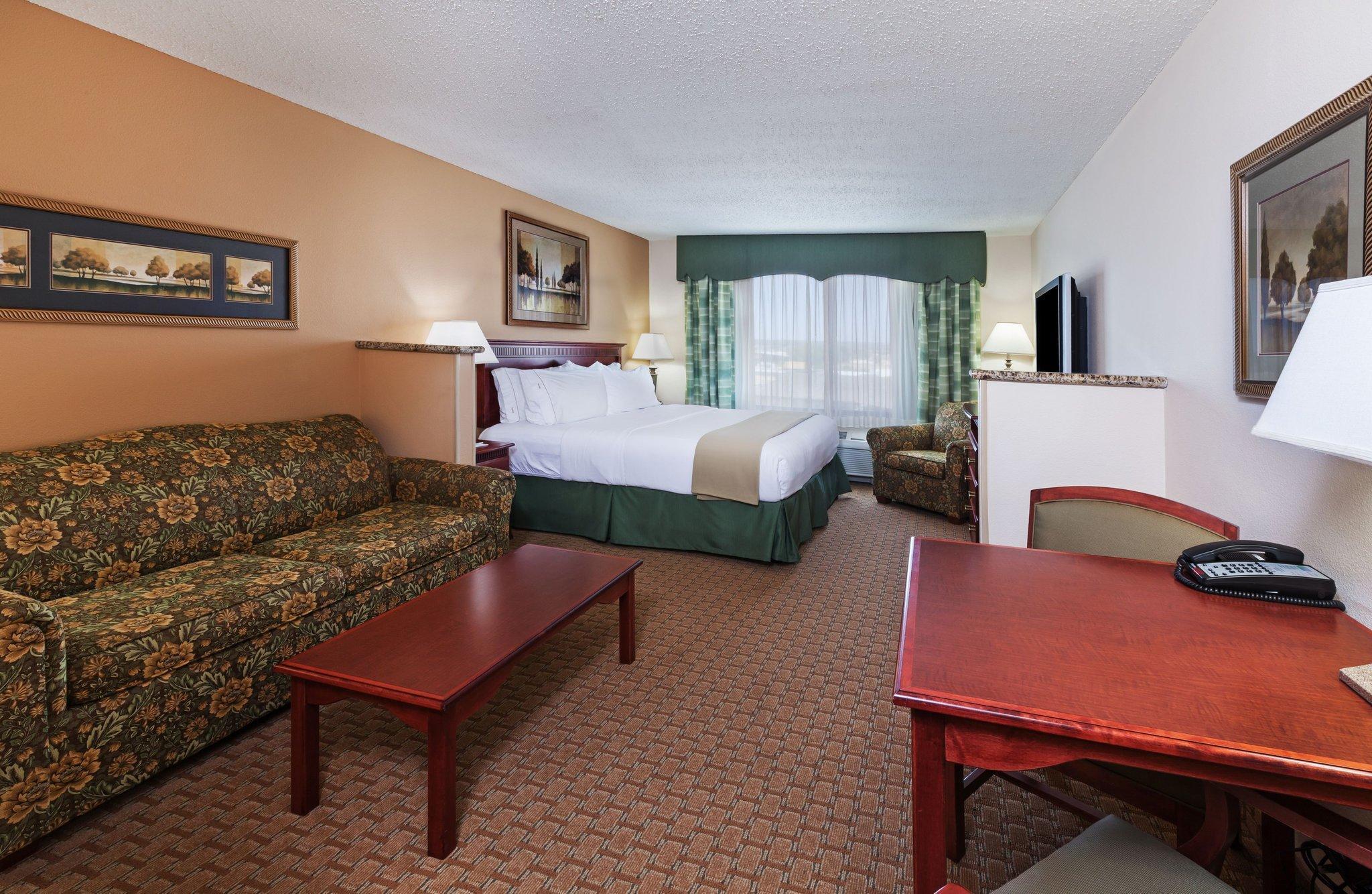 Holiday Inn Express & Suites Selma By Ihg Exteriör bild