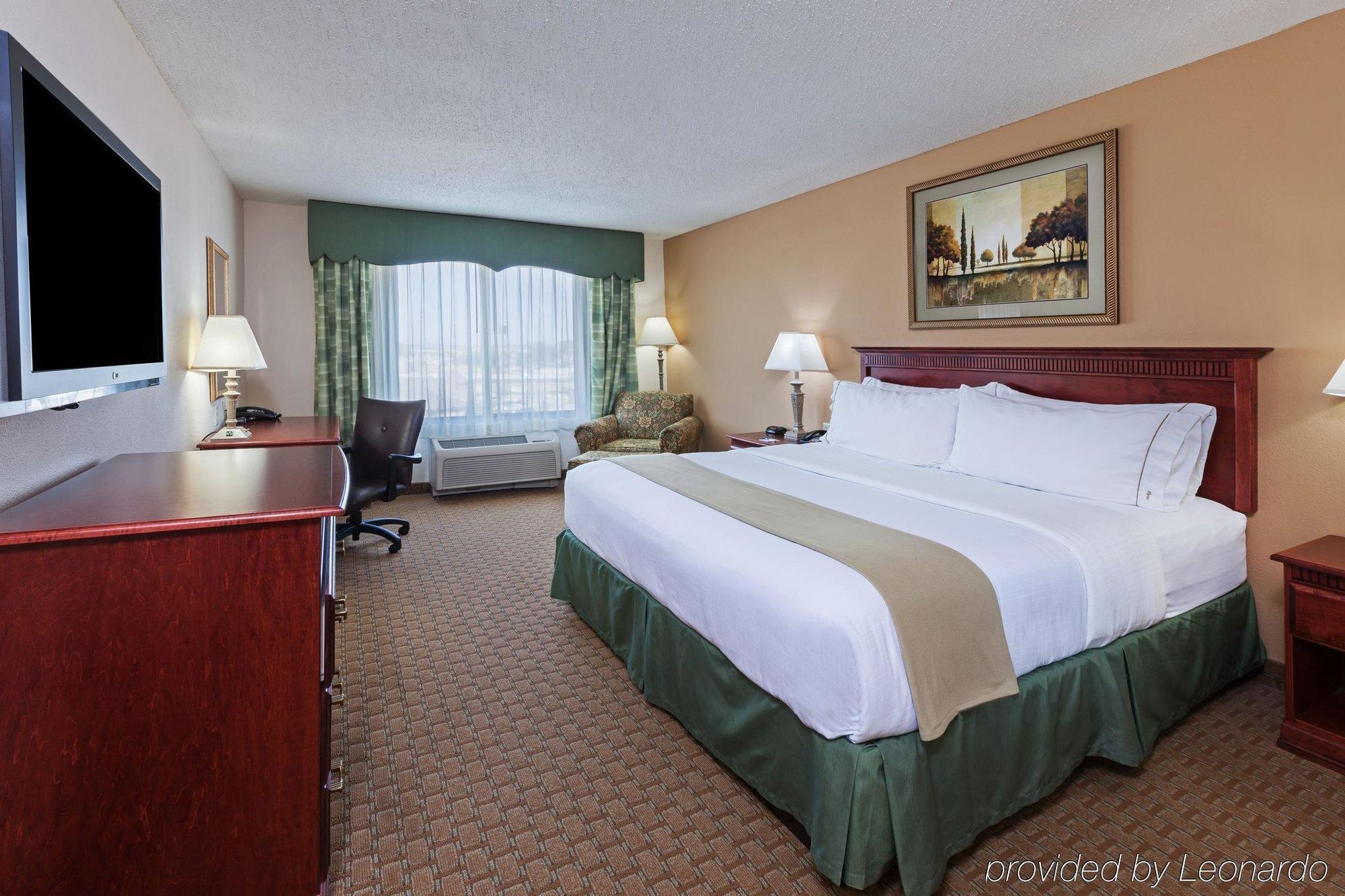 Holiday Inn Express & Suites Selma By Ihg Exteriör bild