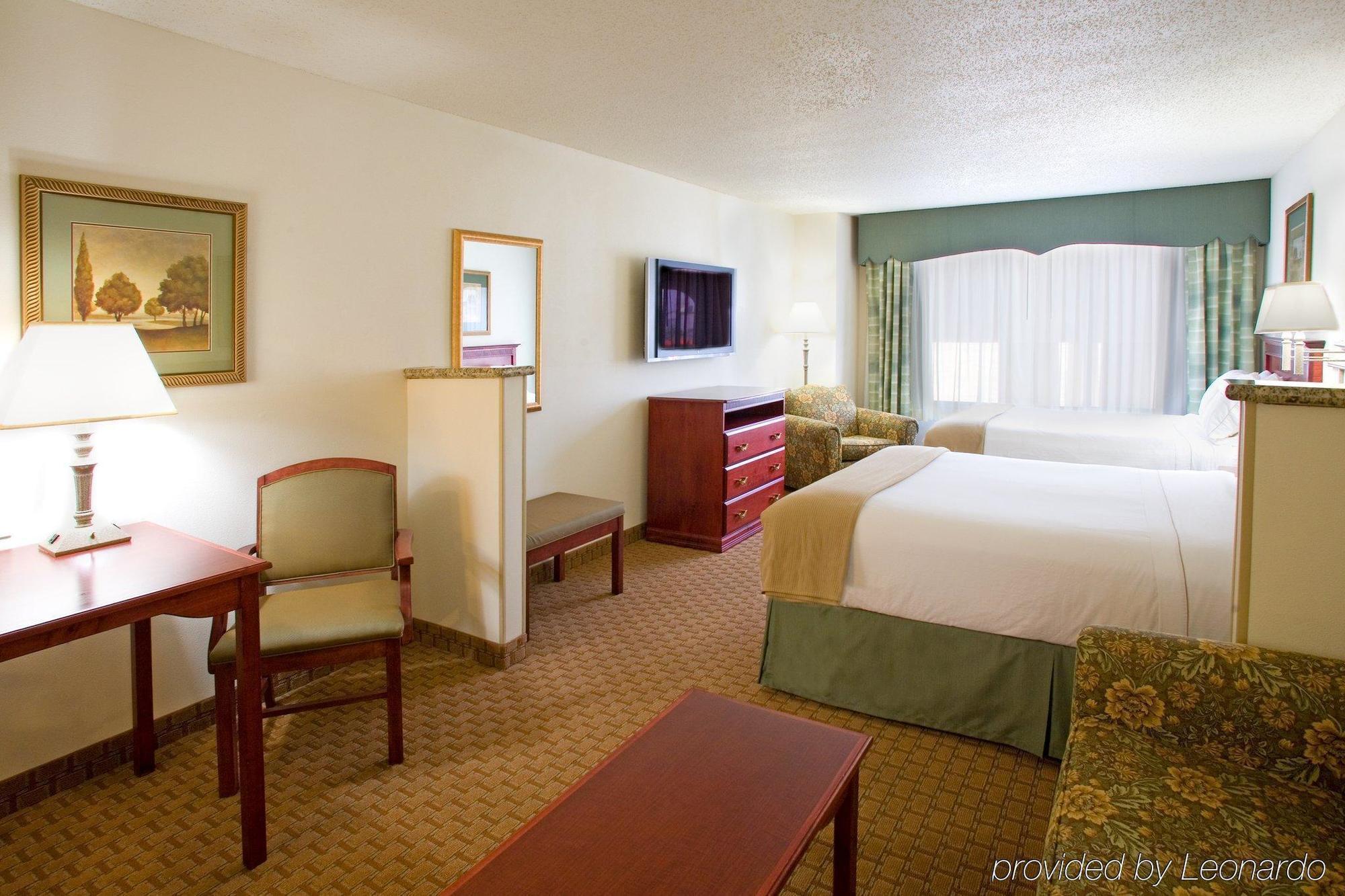 Holiday Inn Express & Suites Selma By Ihg Exteriör bild