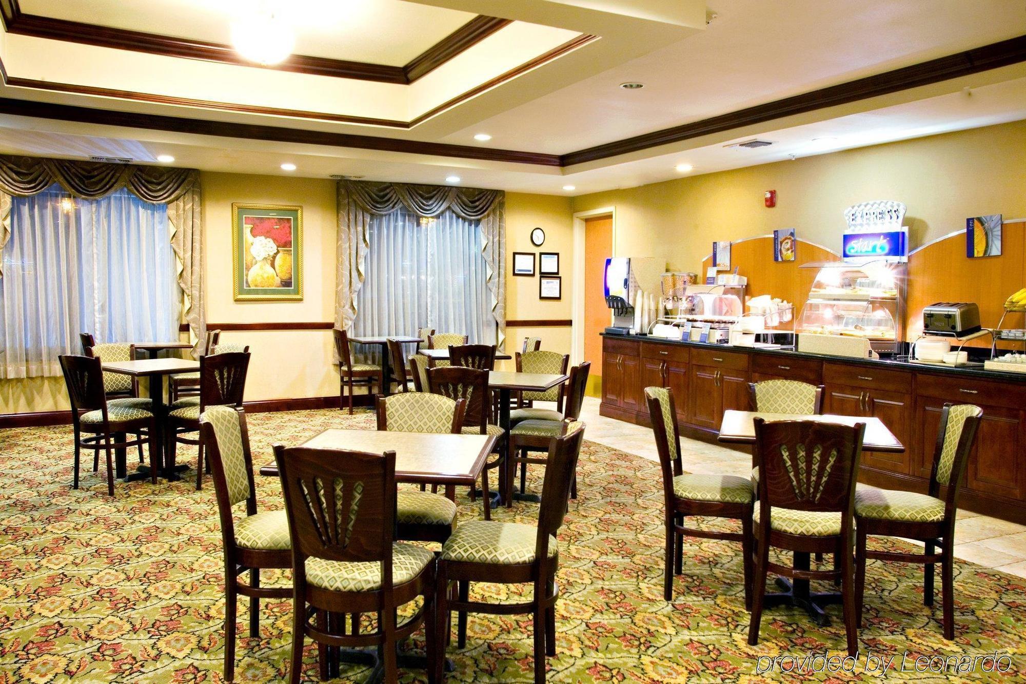 Holiday Inn Express & Suites Selma By Ihg Exteriör bild