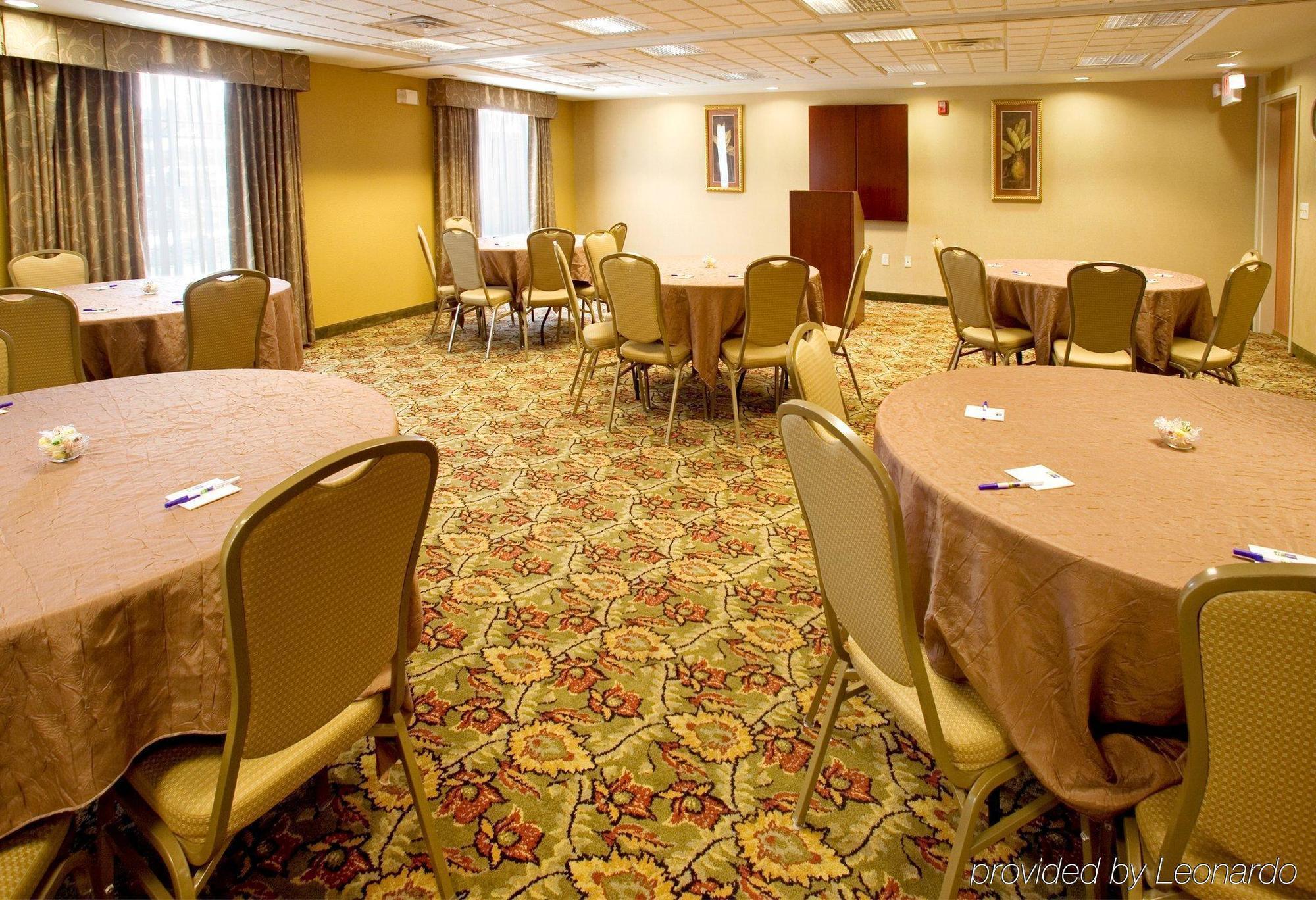Holiday Inn Express & Suites Selma By Ihg Exteriör bild