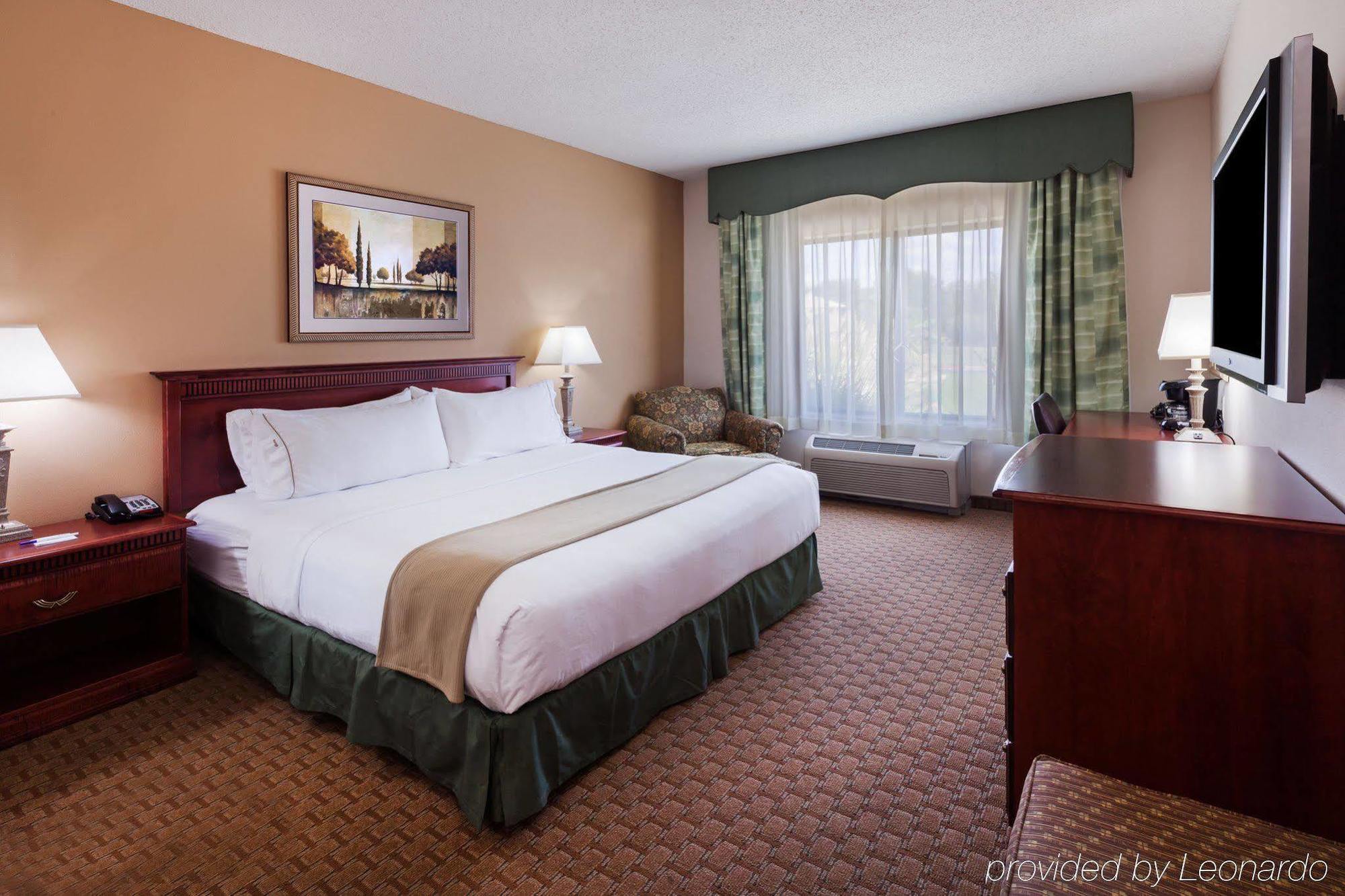 Holiday Inn Express & Suites Selma By Ihg Exteriör bild