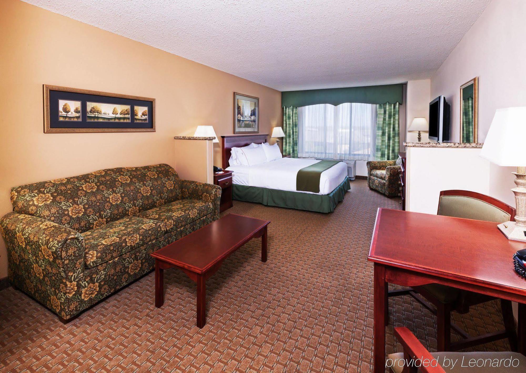 Holiday Inn Express & Suites Selma By Ihg Exteriör bild
